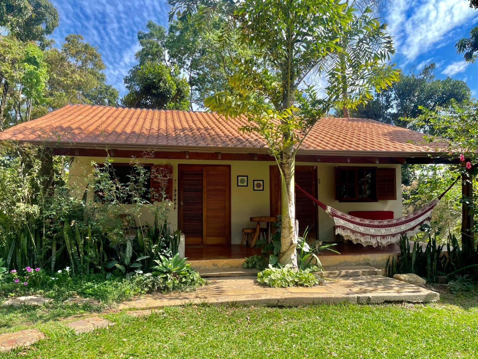 - Charmosa E * Alto Paraiso de Goias